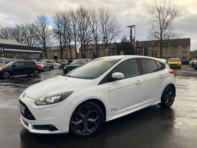 2014 64 FORD FOCUS 2.0T EcoBoost ST-3 Hatchback 5dr Petrol Manual Euro 5 (s/s) (250 ps) EXTREMELY POPULAR VEHICLE, JUST ARRIVED+FINISHED IN STUNNING WHITE PAINT+SERVICE HISTORY+ULEZ COMPLIANT+PRIVACY GLASS+FULL LEATHER INTERIOR+PARK ASSIST+CLIMATE CONTROL+18 INCH ALLOY WHEELS+CALL NOW TO SPEAK WITH ONE OF OUR EXPERIENCED SALES ADVISORS AND ARRANGE YOUR VIEWING+READY TO DRIVE AWAY TODAY!!!!!!!!!!!!!!!!!!!!!!!!!!!!!!!!!!!!!!!!!