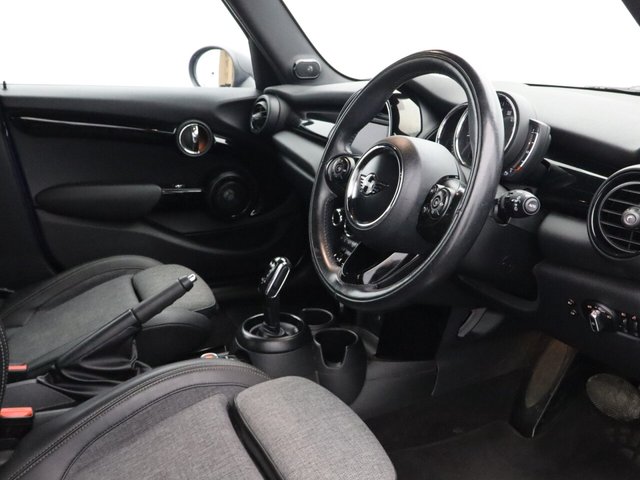 2018 MINI Hatch 1.5L Cooper 5dr - Photo 12