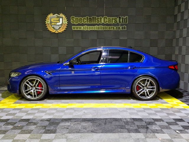 2022 BMW M5 - Photo 2