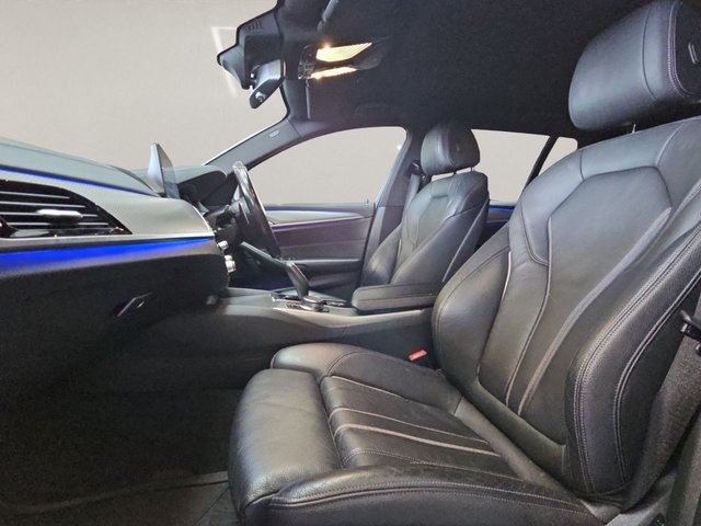 2018 BMW 5 Series 3L M Sport 5dr - Photo 4