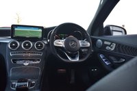 USED 2020 70 MERCEDES-BENZ C-CLASS 2.0 C300e 13.5kWh AMG Line Night Edition (Premium Plus) Estate 5dr Petrol Plug-in Hybrid G-Tronic+ Euro 6 (s/s) (320 ps) PAN ROOF / 360 CAMERAS / FSH