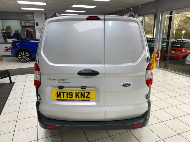 FORD TRANSIT COURIER 1.5 TDCi Trend Panel Van 5dr Diesel Manual L1 Euro 6 (100 ps) - Photo 8