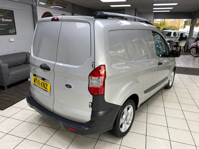 FORD TRANSIT COURIER 1.5 TDCi Trend Panel Van 5dr Diesel Manual L1 Euro 6 (100 ps) - Photo 9