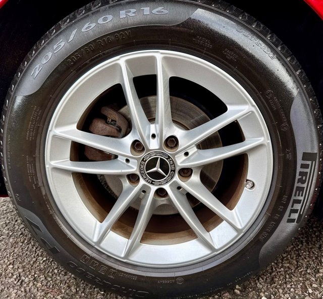 2019 Mercedes-Benz A-CLASS - Photo 8