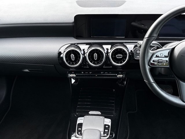 2019 Mercedes-Benz A-CLASS - Photo 11