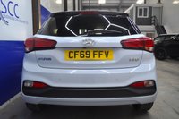 USED 2020 18 HYUNDAI I20 1.2 Play Hatchback 5dr Petrol Manual Euro 6 (s/s) (84 ps) Reverse Camera - Satellite Navigation - Apple Car Play/ Android Auto