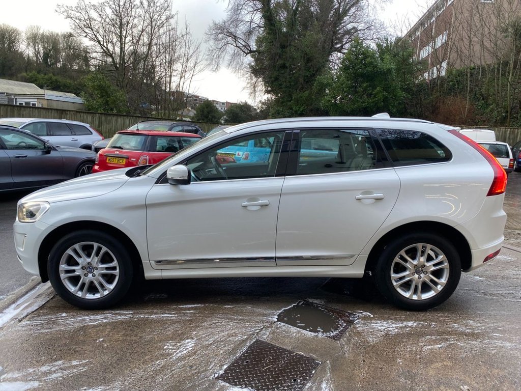 USED 2016 16 VOLVO XC60 2.4 D5 SE Lux Nav SUV 5dr Diesel Auto AWD Euro 6 (s/s) (220 ps) DAB SAT NAV WINTER PACK