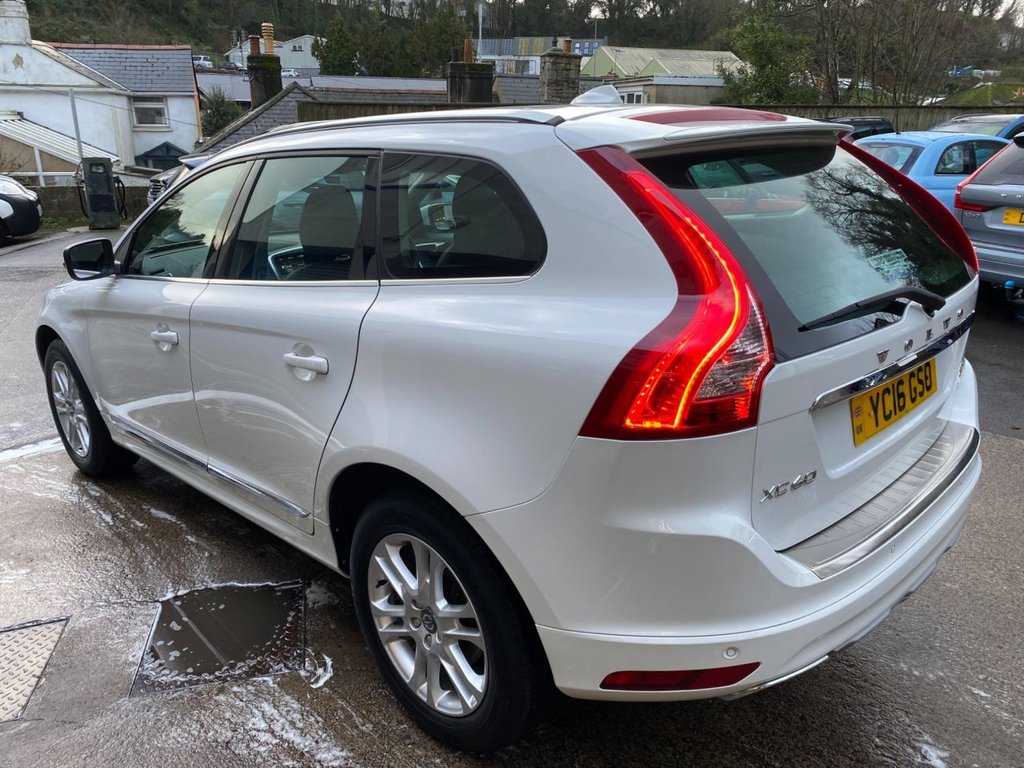 USED 2016 16 VOLVO XC60 2.4 D5 SE Lux Nav SUV 5dr Diesel Auto AWD Euro 6 (s/s) (220 ps) DAB SAT NAV WINTER PACK