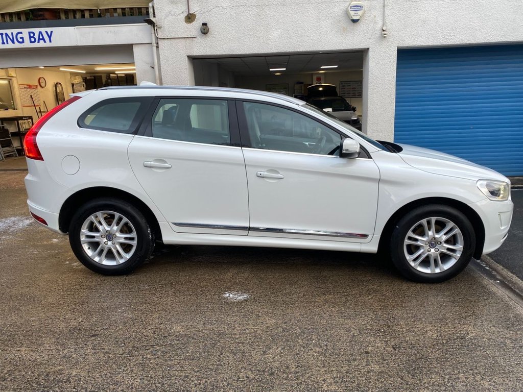 USED 2016 16 VOLVO XC60 2.4 D5 SE Lux Nav SUV 5dr Diesel Auto AWD Euro 6 (s/s) (220 ps) DAB SAT NAV WINTER PACK