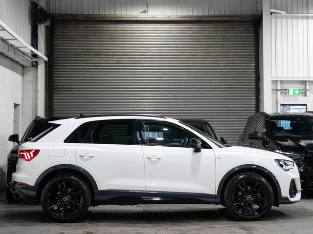 2022 Audi Q3 1.5L Black Edition 5dr - Photo 8