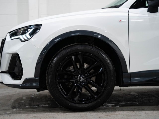 2022 Audi Q3 1.5L Black Edition 5dr - Photo 11