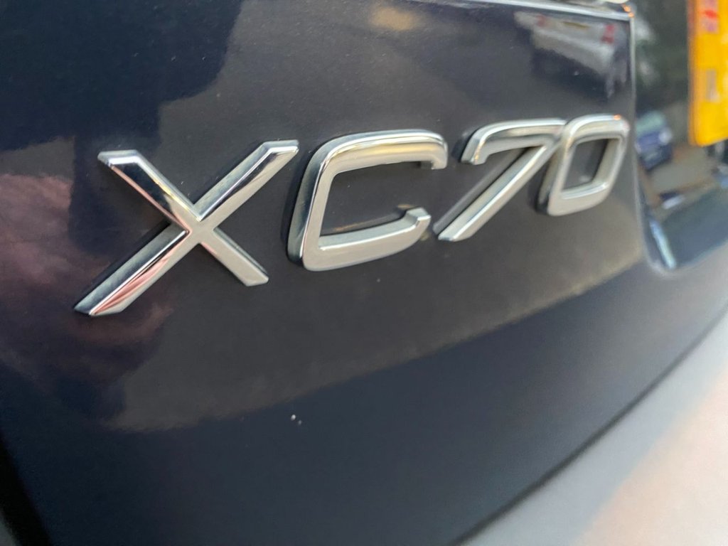 USED 2013 13 VOLVO XC70 2.4 D4 SE Lux Estate 5dr Diesel Geartronic AWD Euro 5 (163 ps) DAB SAT NAV WINTER PACK