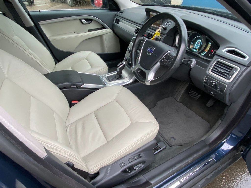 USED 2013 13 VOLVO XC70 2.4 D4 SE Lux Estate 5dr Diesel Geartronic AWD Euro 5 (163 ps) DAB SAT NAV WINTER PACK