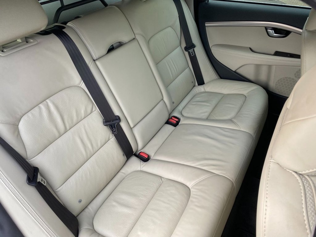 USED 2013 13 VOLVO XC70 2.4 D4 SE Lux Estate 5dr Diesel Geartronic AWD Euro 5 (163 ps) DAB SAT NAV WINTER PACK