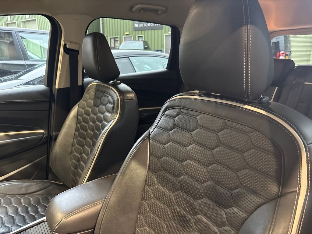USED 2019 19 FORD KUGA 2.0 TDCi EcoBlue Vignale SUV 5dr Diesel Powershift AWD Euro 6 (s/s) (180 ps) 2 OWNERS|HEATED STEERING WHEEL