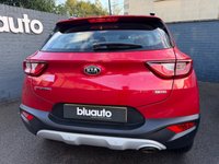 USED 2018 18 KIA STONIC 1.0 T-GDi 2 SUV 5dr Petrol Manual Euro 6 (s/s) (118 bhp) 7 Services! Climate control A/C, Cruise control, Bluetooth, USB & AUX input, Power folding wingmirrors, DAB radio, LED daytime running lights, Rear parking sensors, Auto Headlights, Apple Car Play, Android Auto.