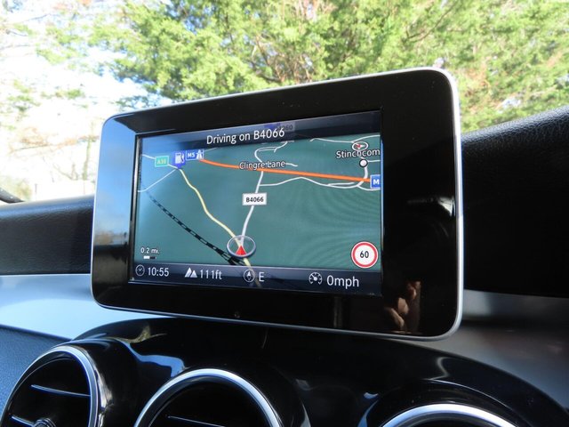 2019 Mercedes-Benz GLC - Photo 11