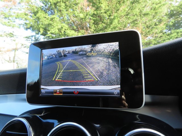 2019 Mercedes-Benz GLC - Photo 12