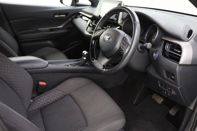 2022 Toyota C-HR 1.8L Icon 5dr - Photo 10