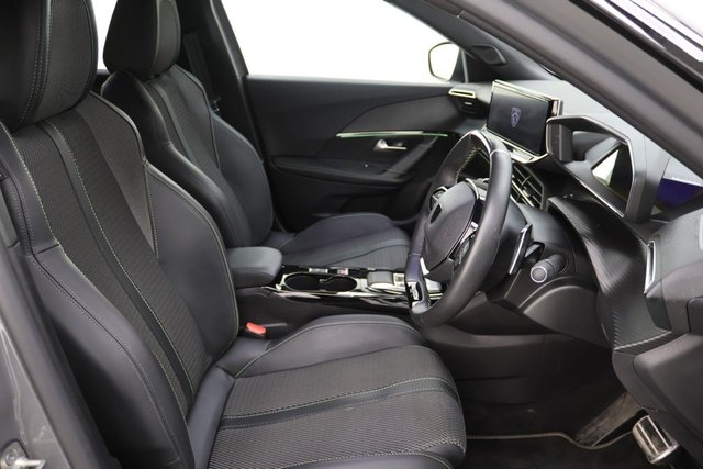 2024 Peugeot 2008 1L Gt 5dr - Photo 12