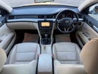USED 2015 64 SKODA SUPERB 2.0 TDI Elegance Estate 5dr Diesel Manual Euro 5 (s/s) (140 ps) Estate