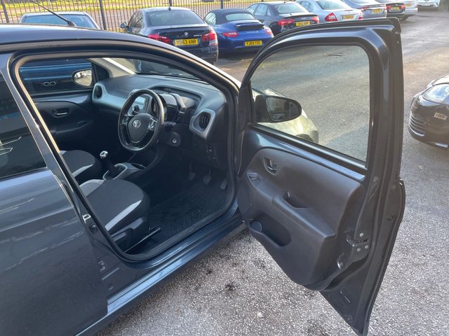 2017 TOYOTA AYGO - Photo 8