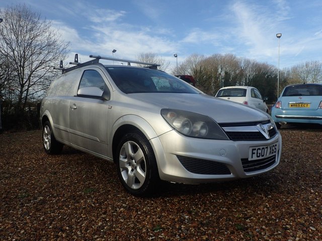 2007 VAUXHALL ASTRA VAN 1.9 CDTi 16v Sportive Car Derived Van 3dr Diesel Manual (157 g/km, 118 bhp) - Photo 2