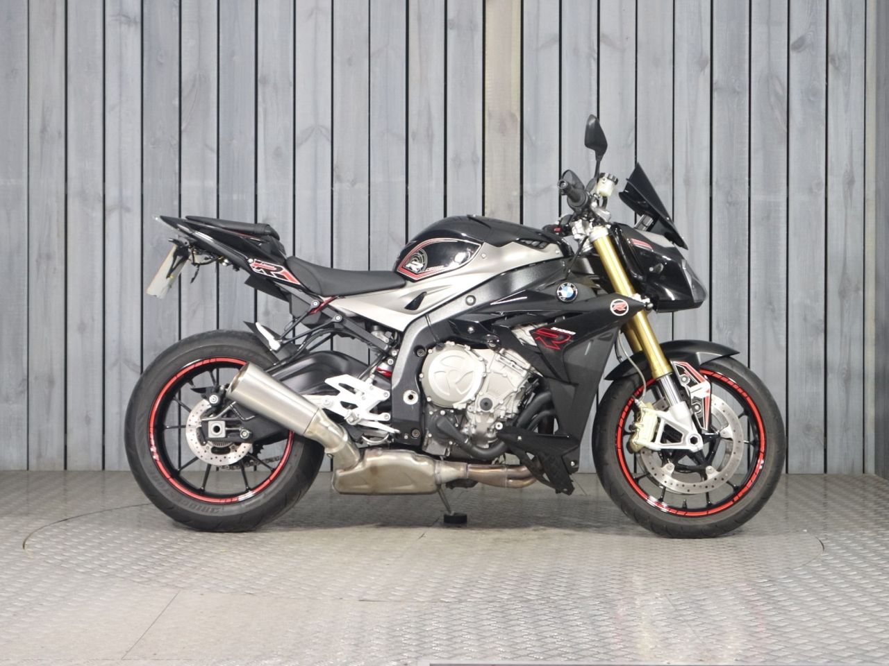 BMW S1000R