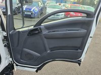 USED 2023 23 ISUZU GRAFTER 1.9D N35 Tipper, 24,800 miles, Euro 6, 6-Speed Manual, Electric Tipper Controls, DAB, Bluetooth and more. Final price + VAT @ 20% ***MANUAL******BLUETOOTH***TIPPER