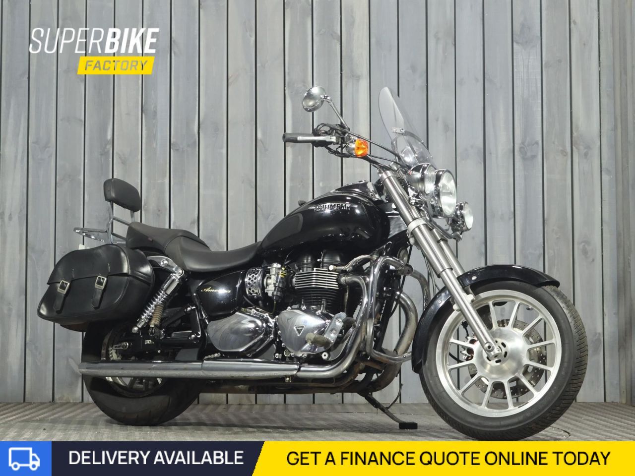 TRIUMPH BONNEVILLE AMERICA 865