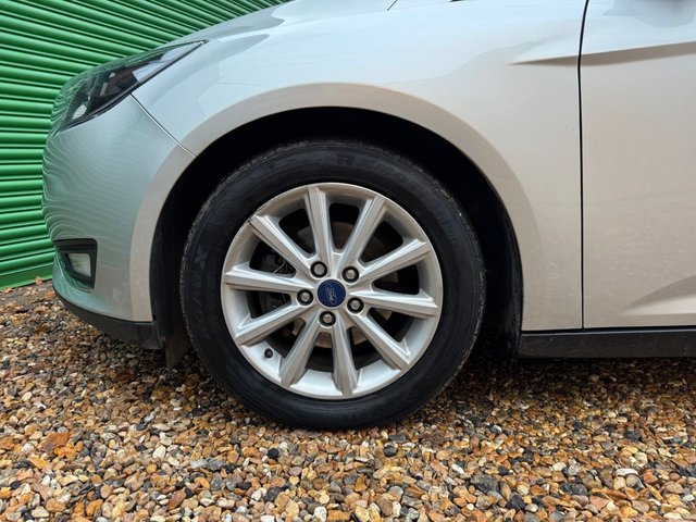 2018 FORD FOCUS 1.5 TDCi Titanium Hatchback 5dr Diesel Manual Euro 6 (s/s) (120 ps) - Photo 12