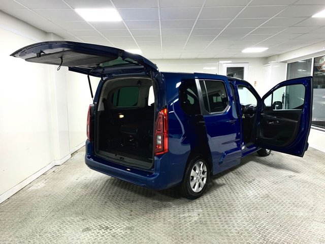 2022 Vauxhall Combo Life 1.5L Se 5dr - Photo 11