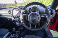 USED 2022 22 MINI CLUBMAN 1.5 Cooper Sport Estate 6dr Petrol Steptronic Euro 6 (s/s) (136 ps) A VERY WELL PRESENTED EXAMPLE WITH A DESIRABLE SPECIFICATION THAT WAS ORDERED AS A SHOWROOM MODEL