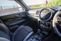 USED 2022 22 MINI CLUBMAN 1.5 Cooper Sport Estate 6dr Petrol Steptronic Euro 6 (s/s) (136 ps) A VERY WELL PRESENTED EXAMPLE WITH A DESIRABLE SPECIFICATION THAT WAS ORDERED AS A SHOWROOM MODEL