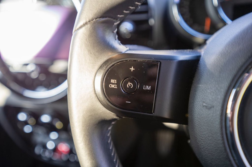 USED 2022 22 MINI CLUBMAN 1.5 Cooper Sport Estate 6dr Petrol Steptronic Euro 6 (s/s) (136 ps) A VERY WELL PRESENTED EXAMPLE WITH A DESIRABLE SPECIFICATION THAT WAS ORDERED AS A SHOWROOM MODEL