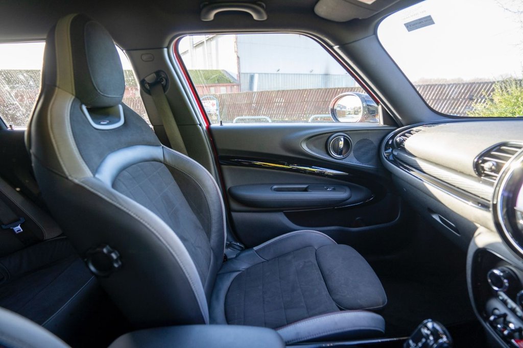USED 2022 22 MINI CLUBMAN 1.5 Cooper Sport Estate 6dr Petrol Steptronic Euro 6 (s/s) (136 ps) A VERY WELL PRESENTED EXAMPLE WITH A DESIRABLE SPECIFICATION THAT WAS ORDERED AS A SHOWROOM MODEL