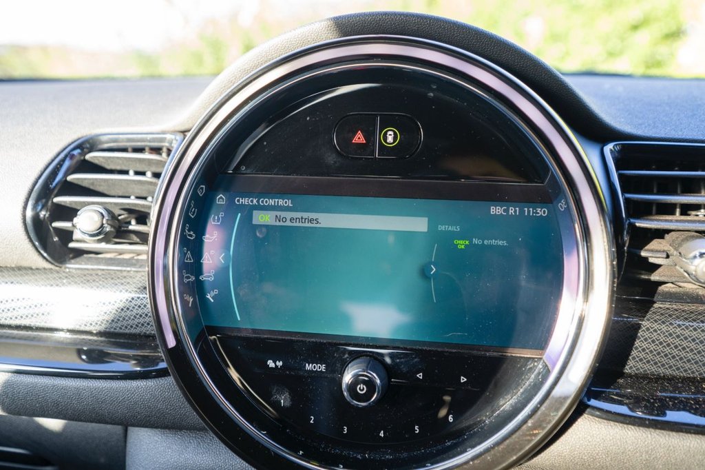 USED 2022 22 MINI CLUBMAN 1.5 Cooper Sport Estate 6dr Petrol Steptronic Euro 6 (s/s) (136 ps) A VERY WELL PRESENTED EXAMPLE WITH A DESIRABLE SPECIFICATION THAT WAS ORDERED AS A SHOWROOM MODEL