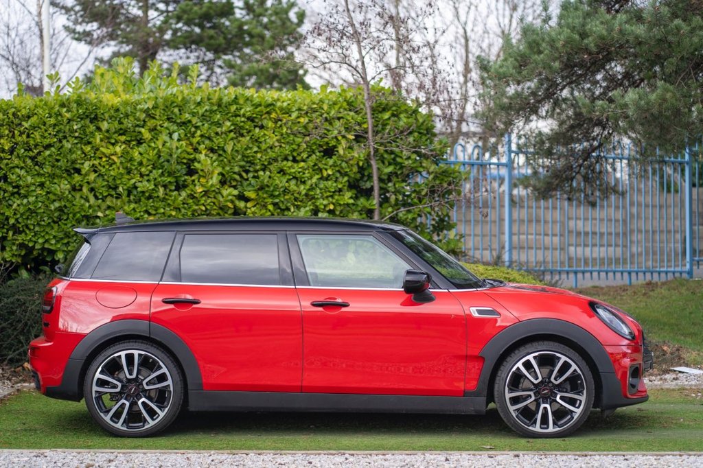 USED 2022 22 MINI CLUBMAN 1.5 Cooper Sport Estate 6dr Petrol Steptronic Euro 6 (s/s) (136 ps) A VERY WELL PRESENTED EXAMPLE WITH A DESIRABLE SPECIFICATION THAT WAS ORDERED AS A SHOWROOM MODEL