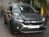 USED 2025 74 DACIA JOGGER 1.6 Hybrid EXTREME MPV 5dr Petrol Hybrid Auto Euro 6 (s/s) (140 ps) 7 SEATS SAT NAV HEATED SEATS REAR VIEW CAMERA CRUISE CONTROL PARKING SENSORS 1 OWNER WARRANTY