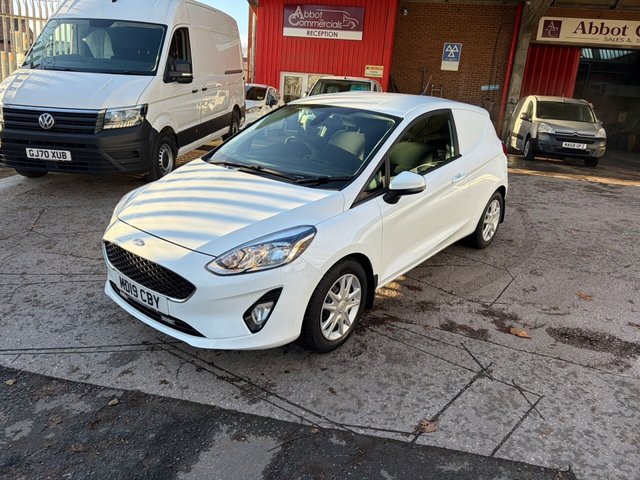 2019 FORD FIESTA VAN - Photo 4