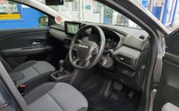 USED 2025 74 DACIA JOGGER 1.6 Hybrid EXTREME MPV 5dr Petrol Hybrid Auto Euro 6 (s/s) (140 ps) 7 SEATS SAT NAV HEATED SEATS REAR VIEW CAMERA CRUISE CONTROL PARKING SENSORS 1 OWNER WARRANTY GENUINE LOW MILES