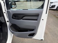 VAUXHALL VIVARO — thumbnail 34 of 51