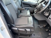 VAUXHALL VIVARO — thumbnail 38 of 51