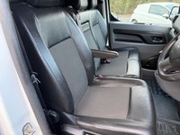 VAUXHALL VIVARO — thumbnail 39 of 51