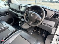 VAUXHALL VIVARO — thumbnail 43 of 51