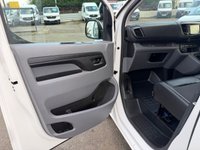 VAUXHALL VIVARO — thumbnail 50 of 51