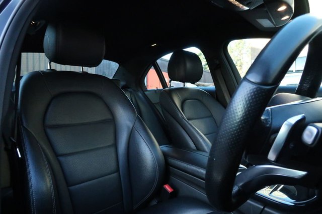 2018 Mercedes-Benz C-Class 1.6L Amg Line 4dr - Photo 12