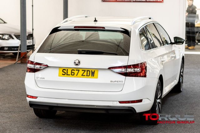 2017 SKODA SUPERB 2.0 TDI Laurin & Klement Estate 5dr Diesel DSG Euro 6 (s/s) (190 ps) - Photo 10
