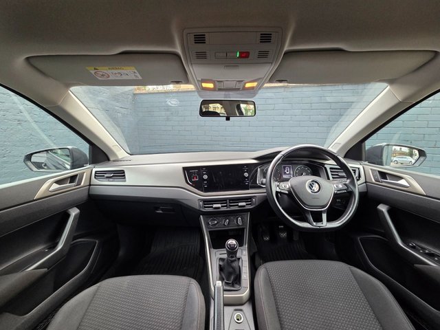 2021 VOLKSWAGEN POLO - Photo 2