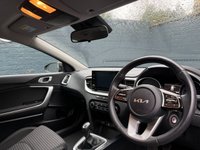 USED 2022 71 KIA XCEED 1.0 T-GDi 2 SUV 5dr Petrol Manual Euro 6 (s/s) (118 bhp) Low Mileage, Climate control A/C, Cruise control, Bluetooth, USB input, DAB radio, LED daytime running lights, Rear parking Camera, Auto Headlights, Apple Car Play